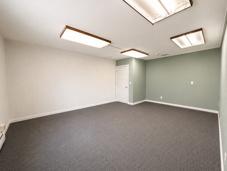 More Photos Of 69 W End Ave, Somerville Office Residential For Sale