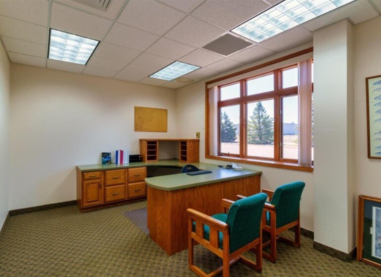 More Photos Of 1001 Naylor Dr SE, Bemidji Warehouse For Sale