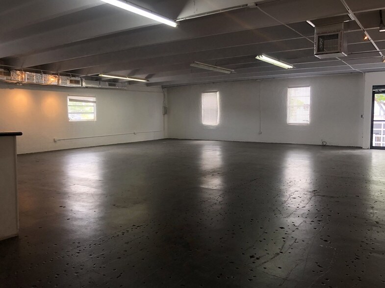 More Photos Of 331 NW 26th St, Miami Unknown For Lease