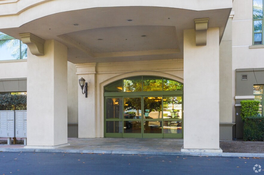 More Photos Of 13768 Roswell Ave, Chino Medical For Lease