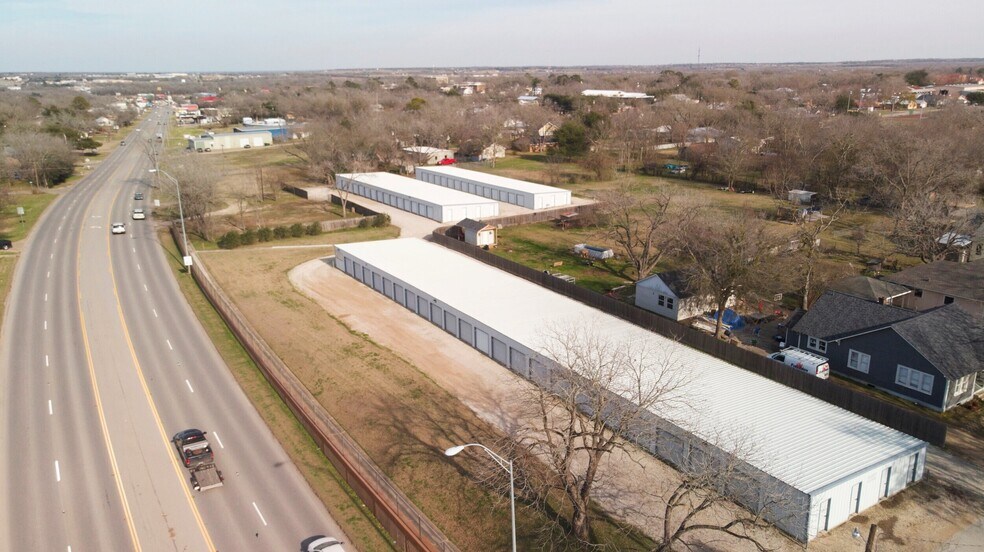 More Photos Of 412 City, Caldwell Self Storage For Sale