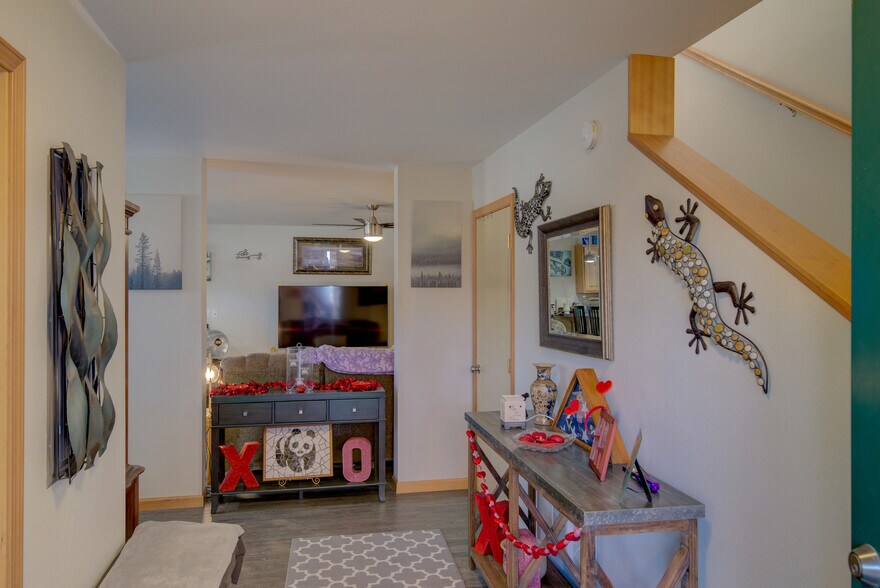 More Photos Of 3003 Highway 101 N, Gearhart Self Storage For Sale