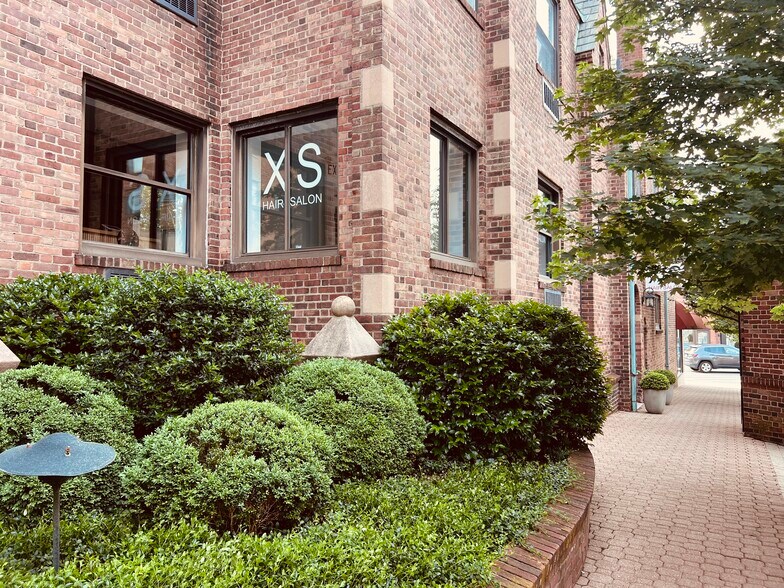 More Photos Of 5 W Putnam Ave, Greenwich Office For Sale