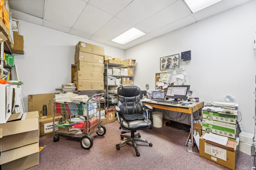 More Photos Of 2497 Vauxhall Rd, Union Township Manufacturing For Sale