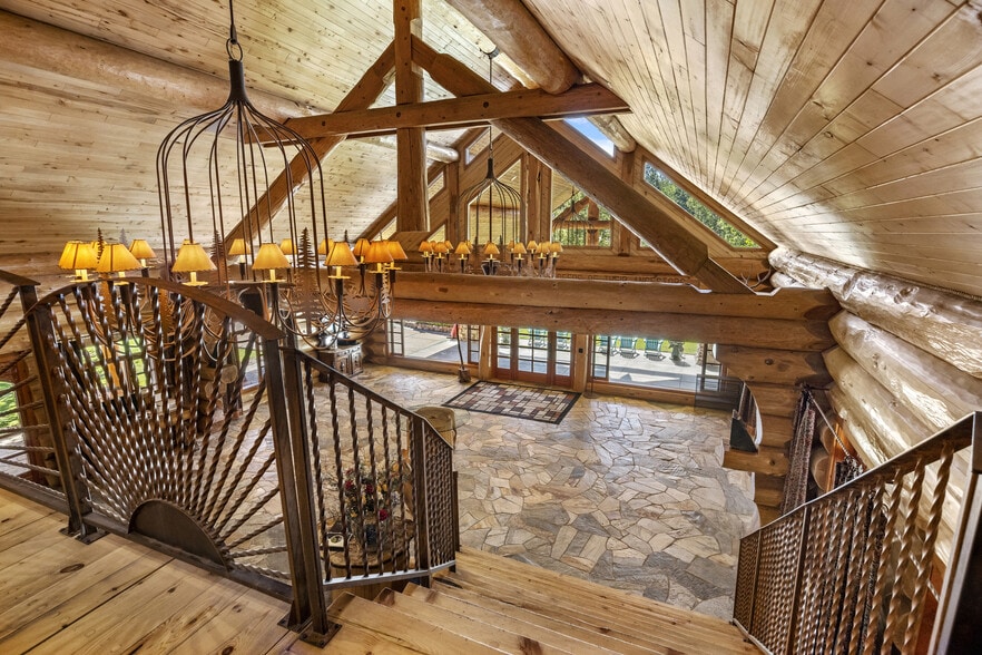 More Photos Of 1613 Black Canyon Rd, Heber Lodge Meeting Hall For Sale