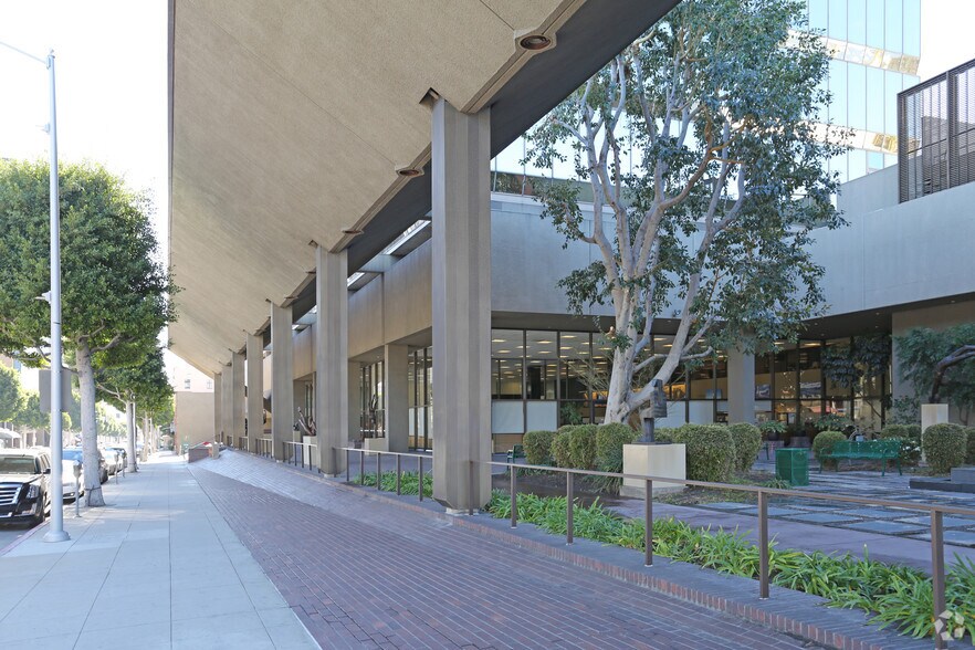 More Photos Of 433 N Camden Dr, Beverly Hills Coworking Space