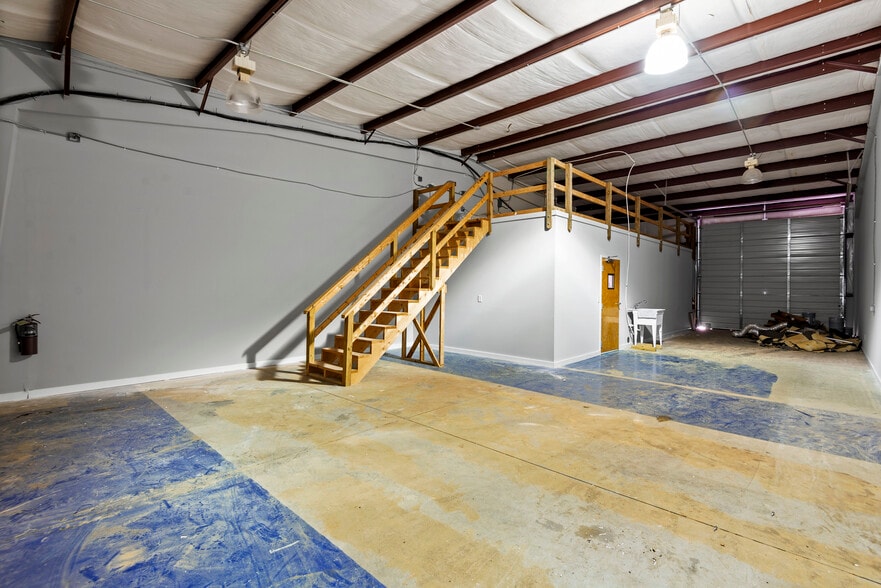 More Photos Of 3484-3490 Cameron Dr, Sanford Unknown For Lease