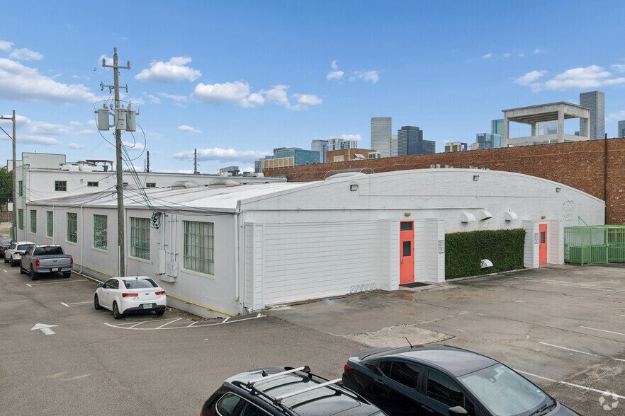 More Photos Of 2315 Commerce St, Houston Unknown For Lease
