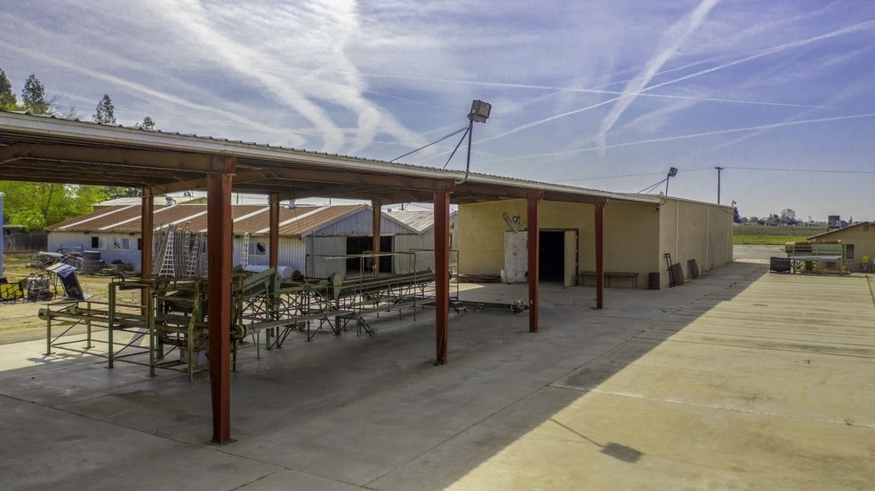 More Photos Of 8008 W Shields Ave, Fresno Food Processing For Sale
