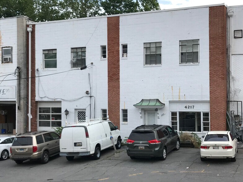 More Photos Of 4217 Howard Ave, Kensington Warehouse For Lease