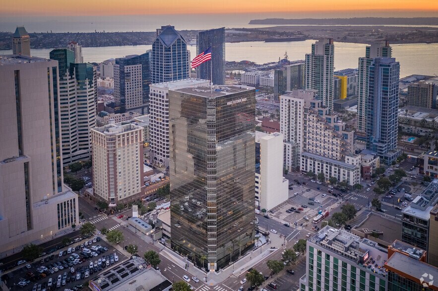 More Photos Of 401 W A St, San Diego Coworking Space