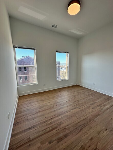 More Photos Of 1856 W Chicago Ave, Chicago Apartments For Sale