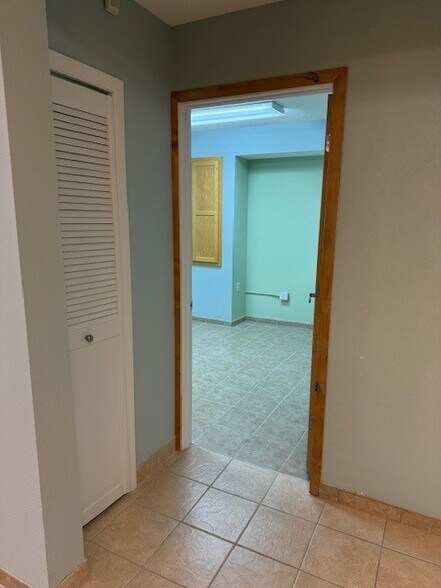 More Photos Of 201 W 4th St, Monticello Freestanding For Lease