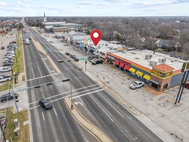 More Photos Of 9016 Garland Rd, Dallas Storefront For Lease