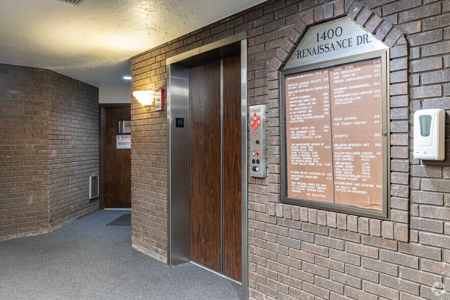 More Photos Of 1400 Renaissance Dr, Park Ridge Office For Sale