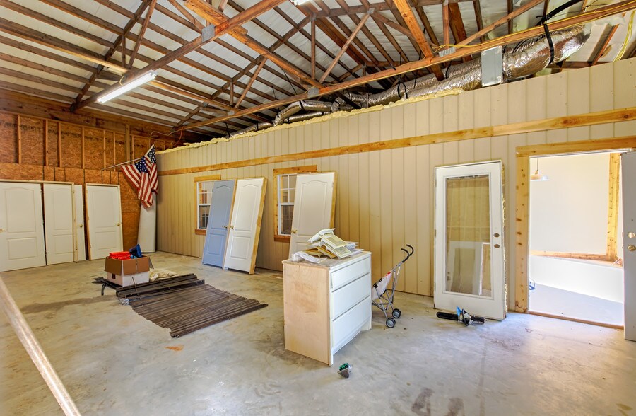 More Photos Of 16259 FM 149, Montgomery Light Manufacturing For Sale