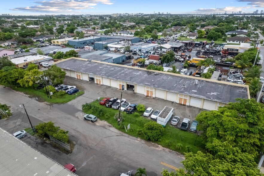 More Photos Of 2201-2227 SW 57th Ave, West Park Warehouse For Sale