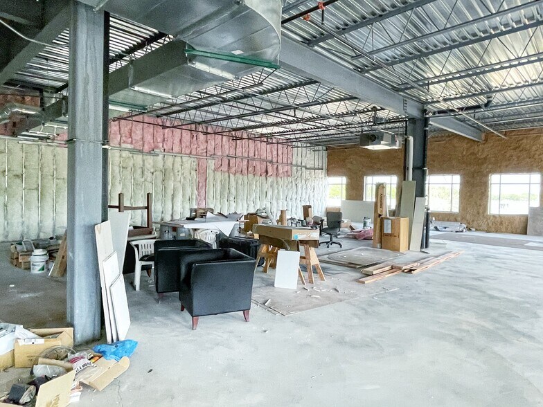 More Photos Of 900 Rand Rd, Des Plaines Medical For Lease