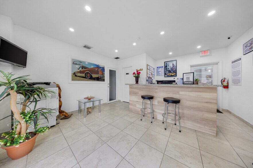 More Photos Of 1025 E 45th St, Hialeah Auto Salvage Facility For Sale