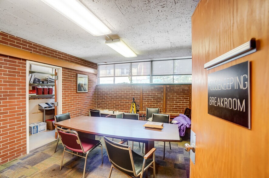 More Photos Of 800 Livermore St, Yellow Springs Research And Development For Sale