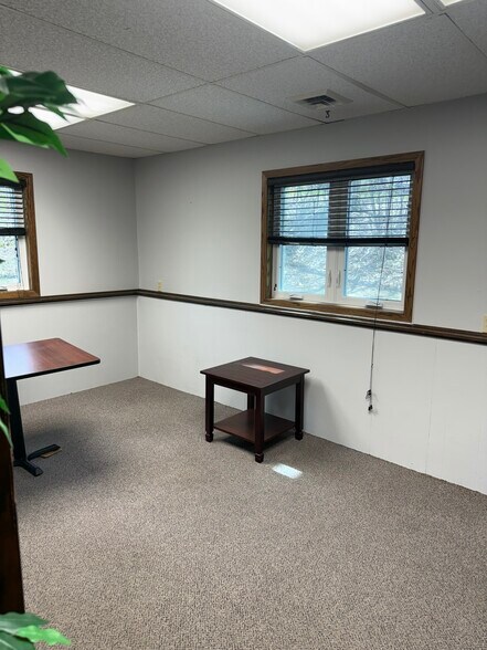 More Photos Of 424 E Mill Ave, Pelican Rapids Office For Lease