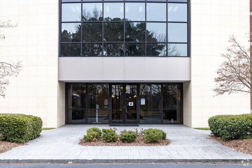 More Photos Of 1200 Premier Dr, Chattanooga Loft Creative Space For Lease