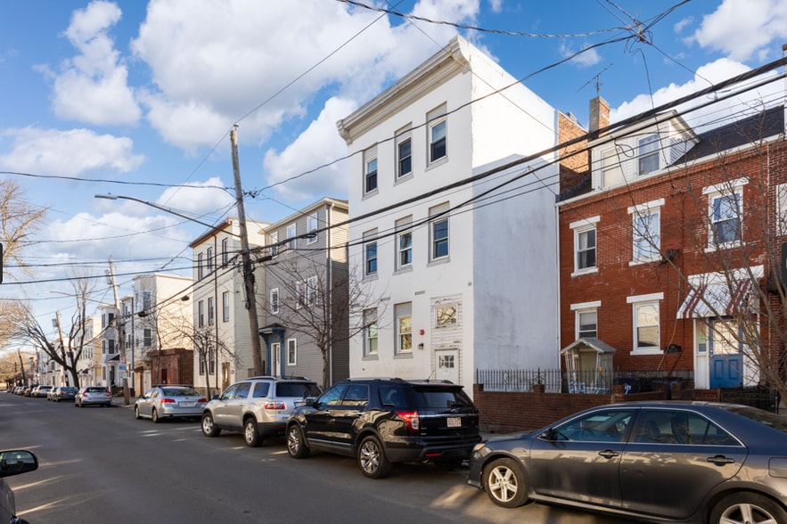 More Photos Of 191 Everett St, Boston Apartments For Sale