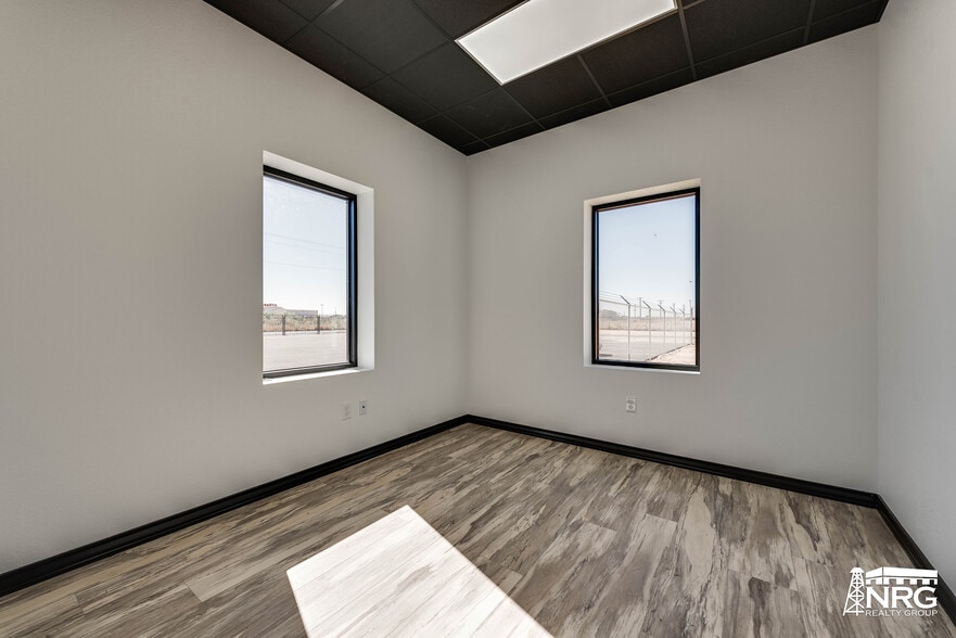 More Photos Of 5620 FM 1788 (Lot 4), Midland Warehouse For Sale