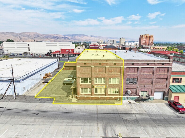 More Photos Of 31 N 1st Ave, Yakima General Retail For Sale
