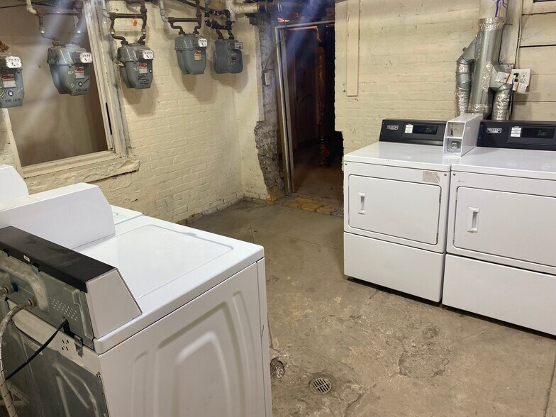 More Photos Of 38 S Main Ave, Albany Multifamily For Sale