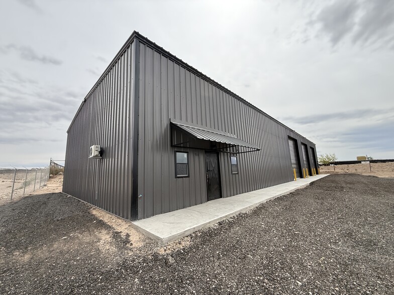 More Photos Of 980 Zabel ln, El Paso Industrial For Sale