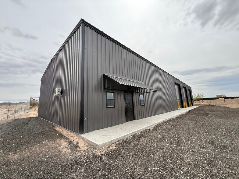 More Photos Of 980 Zabel ln, El Paso Warehouse For Sale