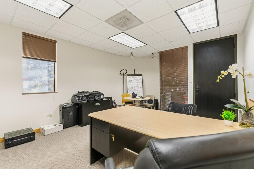 More Photos Of 7108 S Alton Way, Englewood Flex For Sale