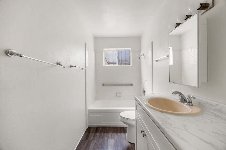 More Photos Of 2323 W St, Sacramento Apartments For Sale