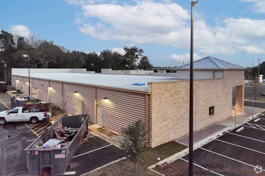 More Photos Of 620 E Nine Mile Rd, Pensacola Unknown For Lease
