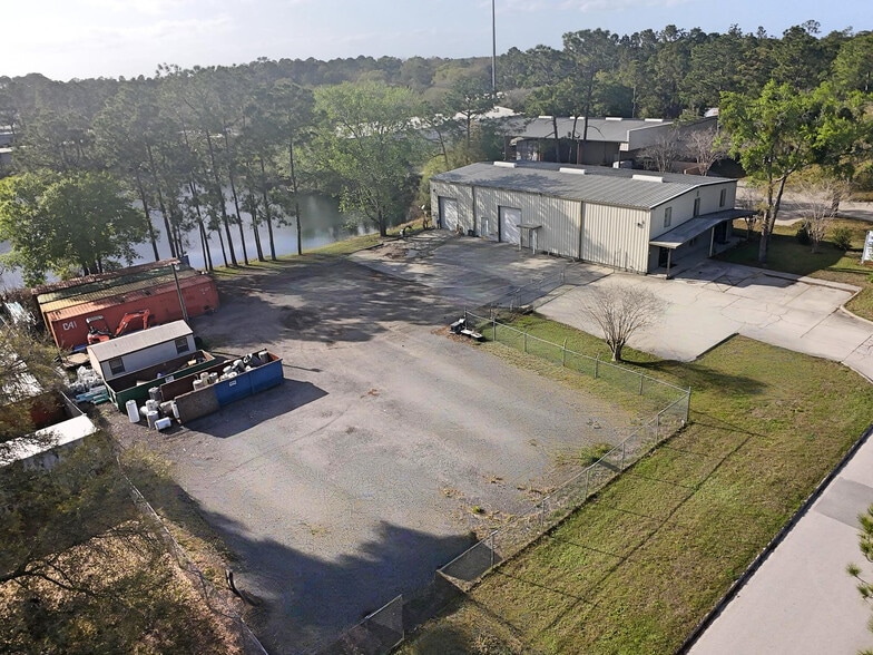 More Photos Of 11606 Columbia Park Dr E, Jacksonville Warehouse For Sale