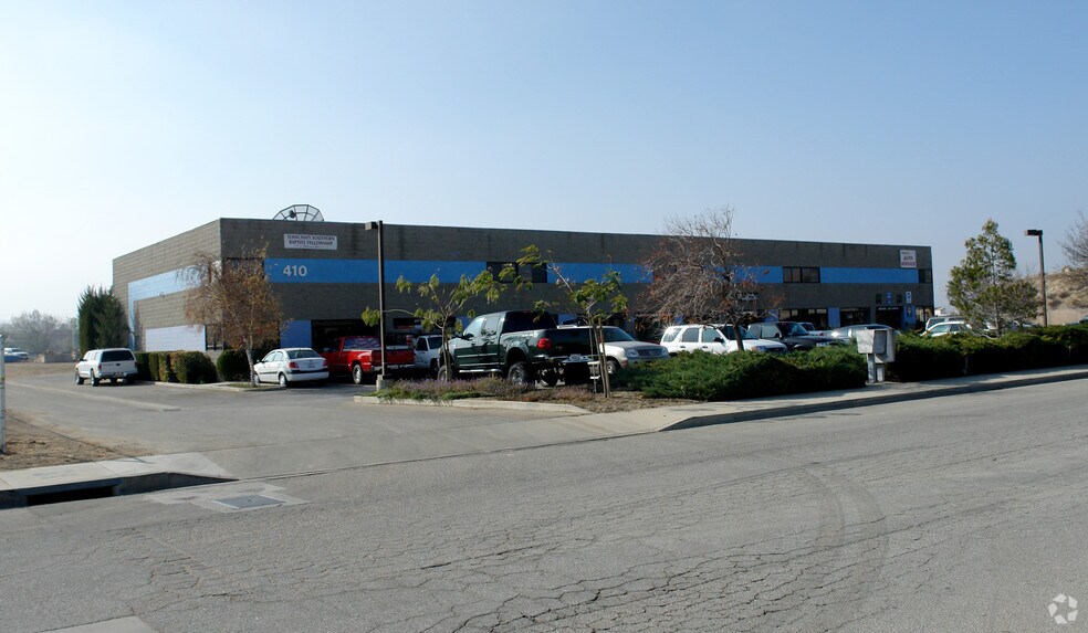 More Photos Of 410 W J St, Tehachapi Light Manufacturing For Sale