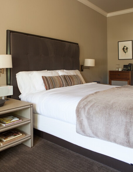 More Photos Of 1420-1428 Main St, Saint Helena Hotel For Sale