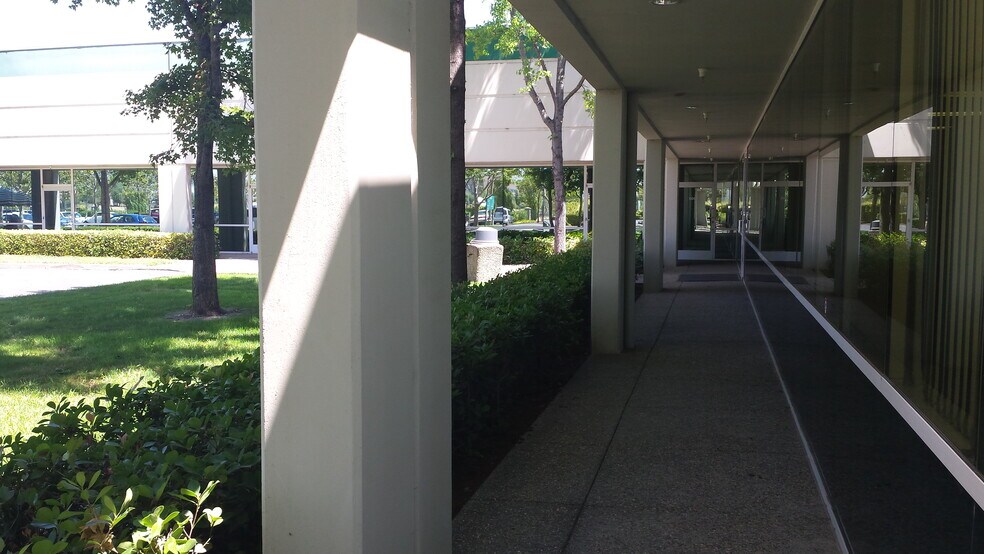 More Photos Of 3333 Vaca Valley Pky, Vacaville Research And Development For Lease