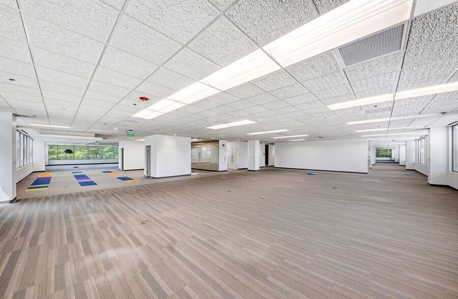 More Photos Of 4800 North Point Pky, Alpharetta Office For Sale