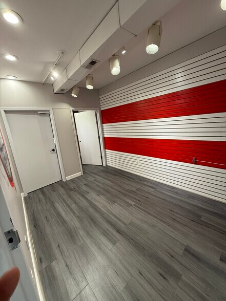 More Photos Of 1843 14th St NW, Washington Storefront For Lease