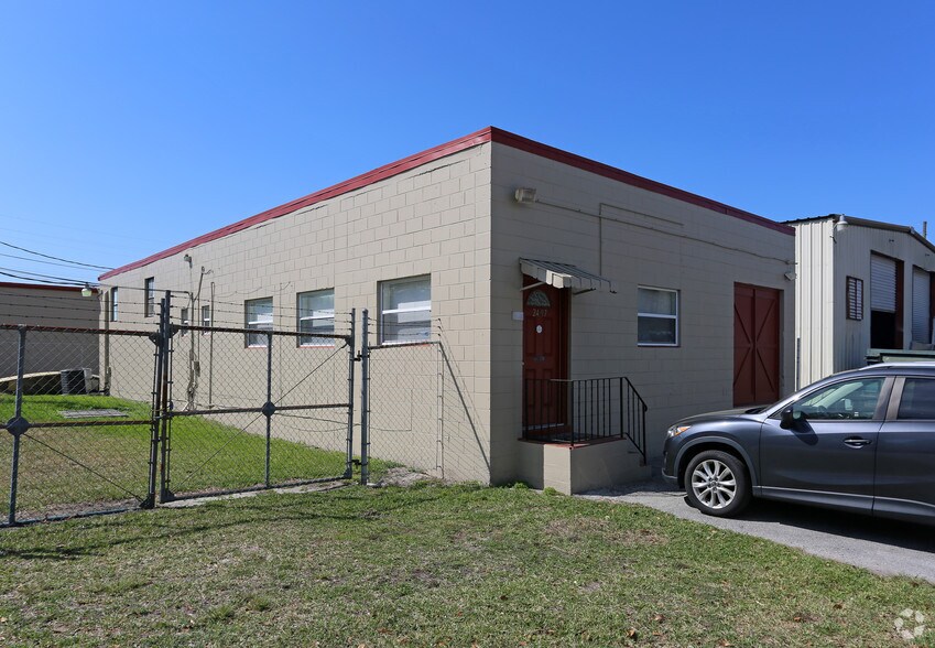 More Photos Of 2497 Vassar St, Orlando Warehouse For Lease