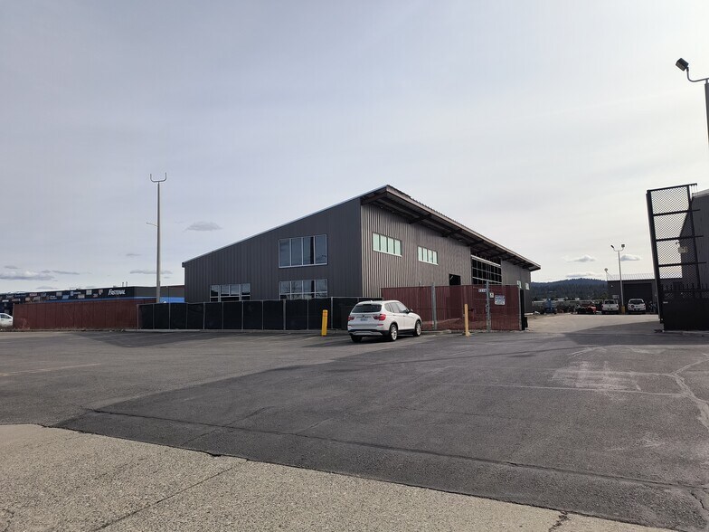 More Photos Of 5216 E Broadway Ave, Spokane Valley Light Distribution For Lease