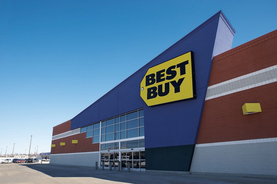 More Photos Of 555 John F Kennedy Rd, Dubuque Unknown For Lease