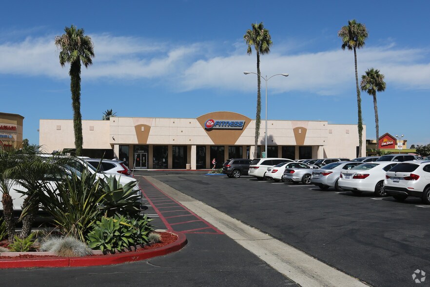 More Photos Of 5858 Warner Ave, Huntington Beach General Retail For Sale