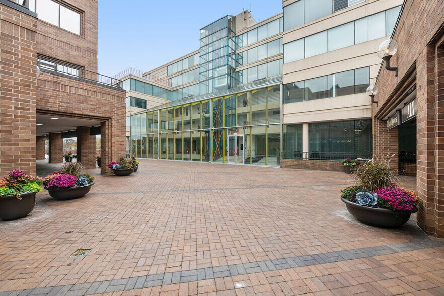 More Photos Of 1770 First St, Highland Park Medical For Lease