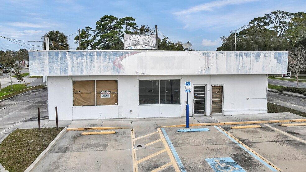 More Photos Of 1220 S Washington Ave, Titusville Convenience Store For Sale