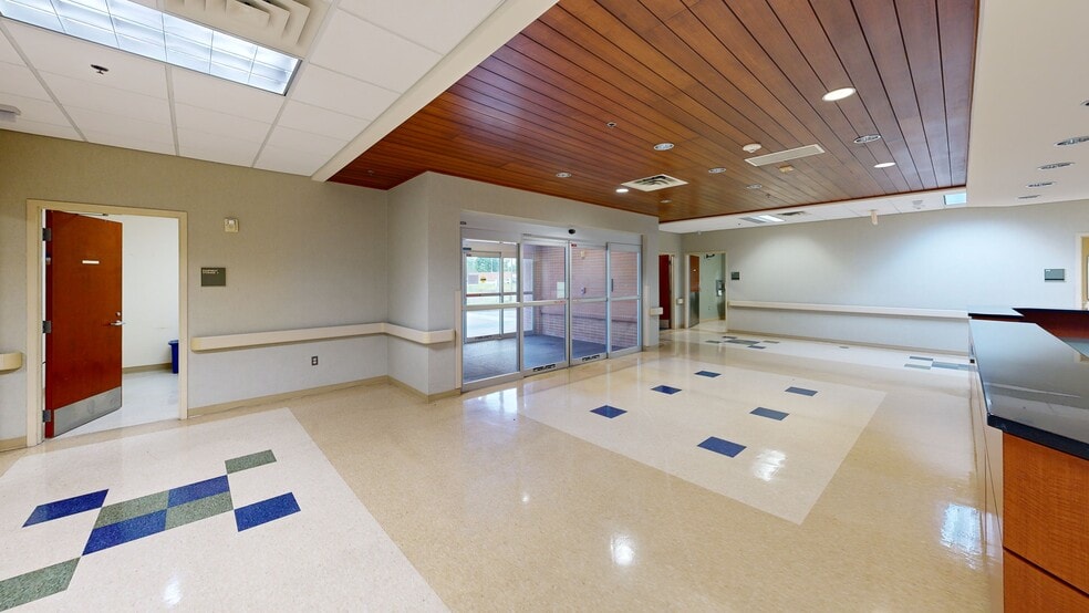 More Photos Of 307 Polly Ln, Lafayette Rehabilitation Center For Sale