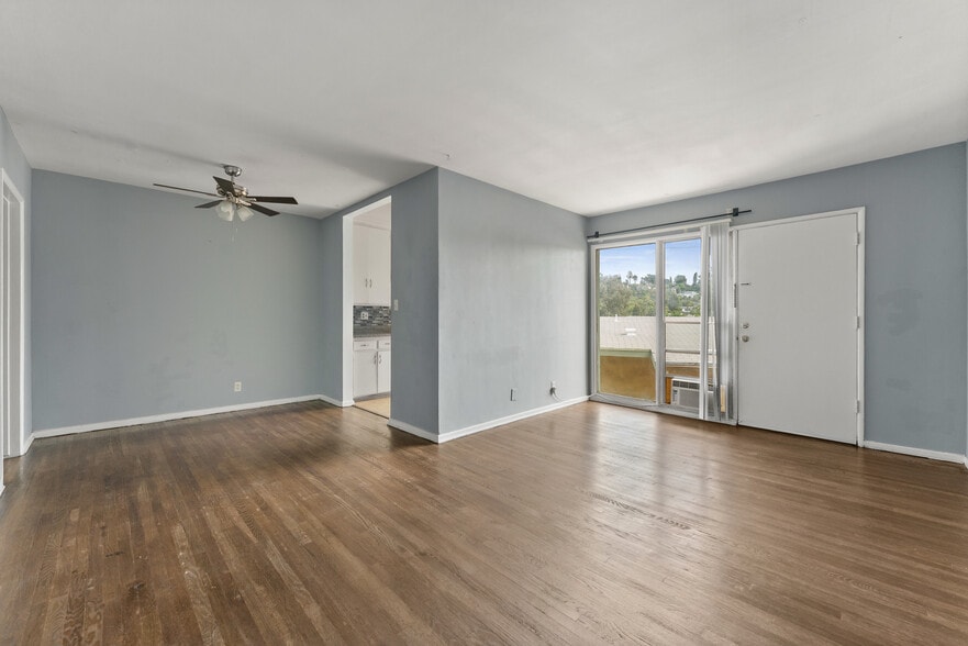 More Photos Of 2131 N Cahuenga Blvd, Los Angeles Apartments For Sale