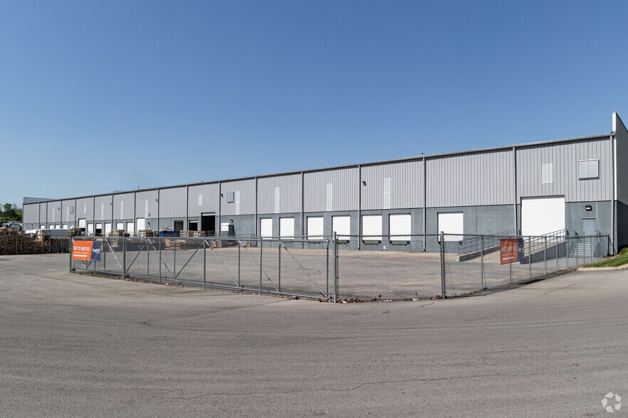 More Photos Of 1922 Old Murfreesboro Pike, Nashville Industrial For Sale